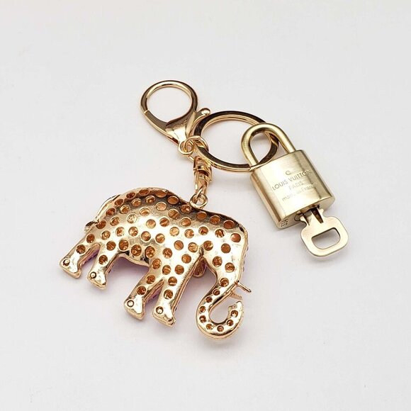 Authentic Louis Vuitton Lock & Key with unbranded Bagcharm, Keycharm 121125 - Picture 5 of 7